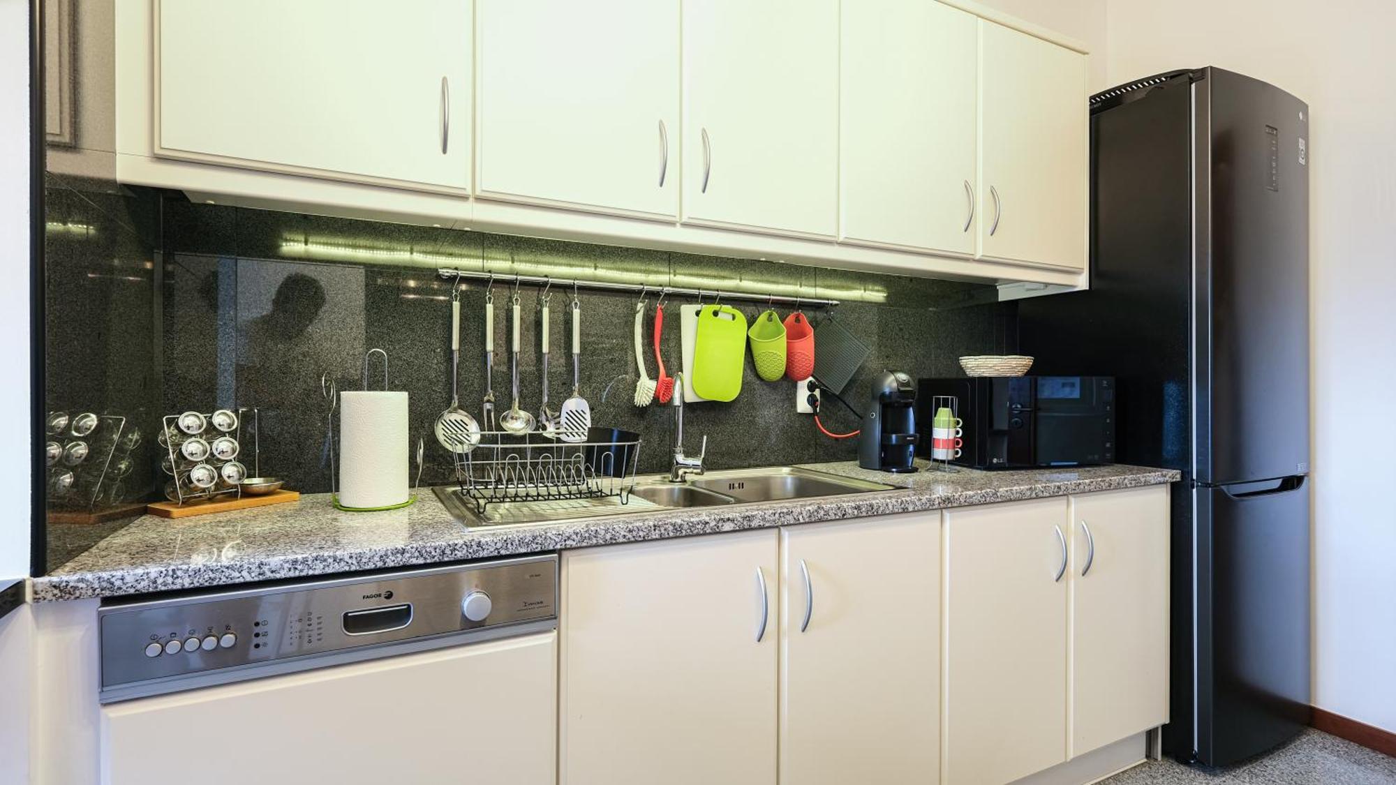 Relax Inn Apartment Понта-Делгада Екстер'єр фото
